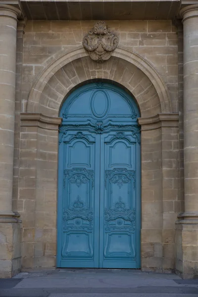 Modré Dveře Staré Budovy Městě Metz Francii — Stock fotografie