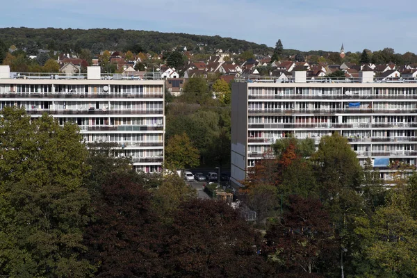 Fransa 'nın Essonne kentindeki Massy' nin Paris banliyölerinde bir inşaat barı.