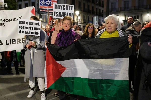 Dozens People Protest Demonstration Invasion Palestine Marzo 2024 Madrid Spain — Stock Photo, Image