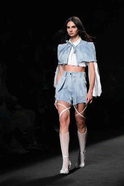 Modellparader Med Peter Sposito Studio Design Mercedes Benz Fashion Week — Stockfoto