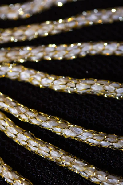 Oro Líneas Costura Sobre Fondo Negro — Foto de Stock