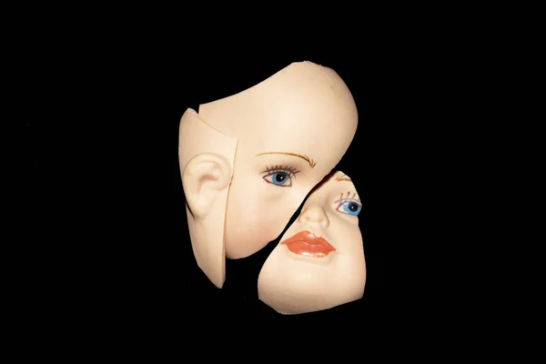 Broken Doll Head Face Black Background — Stock Photo, Image