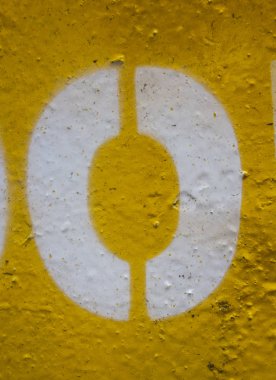 Sıkıntılı Durum Tipografisi ile Yazılan Kelimeler 0. 0 Numaralı Harf Bulundu