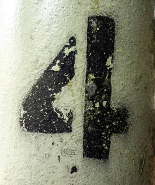 Sıkıntılı Durum Tipografisinde Yazılan Sözcükler 4 Numara Bulundu