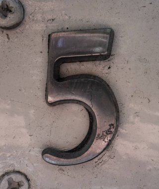 Sıkıntılı Durum Tipografisi 'nde Yazılı Sözcükler 5 Numara Bulundu