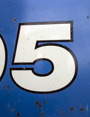 Sıkıntılı Durum Tipografisi 'nde Yazılı Sözcükler 5 Numara Bulundu