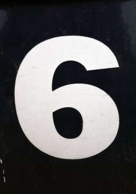 Sıkıntılı Durum Tipografisinde Yazılan Sözcükler Altı Numara Bulundu