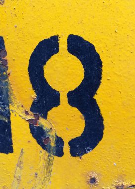 Sıkıntılı Durum Tipografisi 'nde Yazılı Sözcükler 8 Numara Bulundu