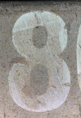 Sıkıntılı Durum Tipografisi 'nde Yazılı Sözcükler 8 Numara Bulundu