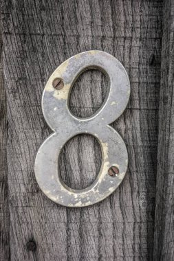 Sıkıntılı Durum Tipografisi 'nde Yazılı Sözcükler 8 Numara Bulundu