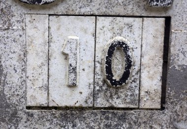 Sıkıntılı Durum Tipografisi ile Yazılan Sözcükler 10 Numara Bulundu