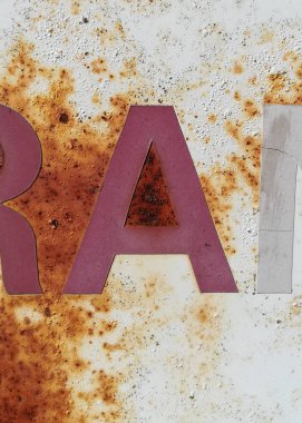 Sıkıntılı Durum Tipografisi ile Yazılan Sözcükler Bulundu Harf A