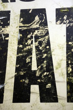 Sıkıntılı Durum Tipografisi ile Yazılan Sözcükler Bulundu Harf A