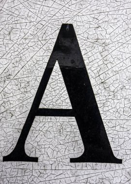 Sıkıntılı Durum Tipografisi ile Yazılan Sözcükler Bulundu Harf A