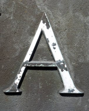 Sıkıntılı Durum Tipografisi ile Yazılan Sözcükler Bulundu Harf A