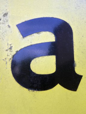 Sıkıntılı Durum Tipografisi ile Yazılan Sözcükler Bulundu Harf A