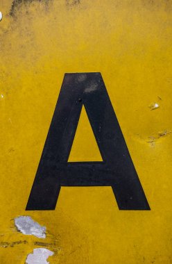 Sıkıntılı Durum Tipografisi ile Yazılan Sözcükler Bulundu Harf A