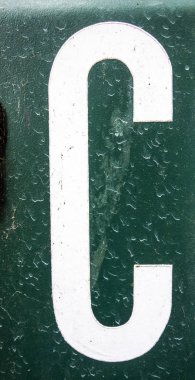 Sıkıntılı Durum Tipografisi ile Yazılan Sözcükler C Harfi Bulundu