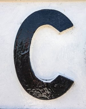 Sıkıntılı Durum Tipografisi ile Yazılan Sözcükler C Harfi Bulundu