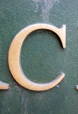 Sıkıntılı Durum Tipografisi ile Yazılan Sözcükler C Harfi Bulundu