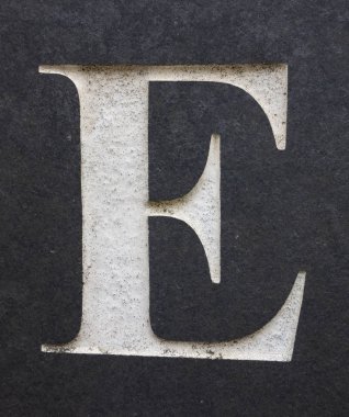 Sıkıntılı Durum Tipografisi ile Yazılan Sözcükler E Harfi Bulundu