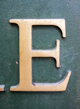 Sıkıntılı Durum Tipografisi ile Yazılan Sözcükler E Harfi Bulundu