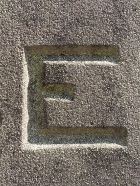 Sıkıntılı Durum Tipografisi ile Yazılan Sözcükler E Harfi Bulundu