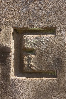 Sıkıntılı Durum Tipografisi ile Yazılan Sözcükler E Harfi Bulundu