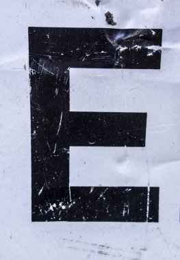 Sıkıntılı Durum Tipografisi ile Yazılan Sözcükler E Harfi Bulundu