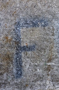 Sıkıntılı Durum Tipografisi ile Yazılan Sözcükler F Harfi Bulundu