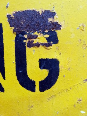 Sıkıntılı Durum Tipografisi ile Yazılan Sözcükler G Harfi Bulundu