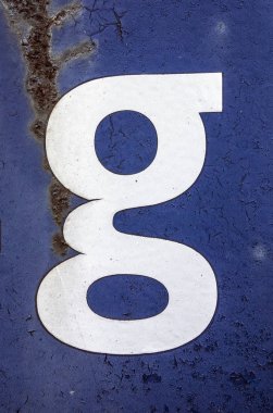 Sıkıntılı Durum Tipografisi ile Yazılan Sözcükler G Harfi Bulundu