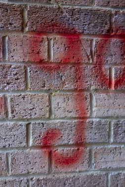 Sıkıntılı Durum Tipografisi ile Yazılan Sözcükler G Harfi Bulundu