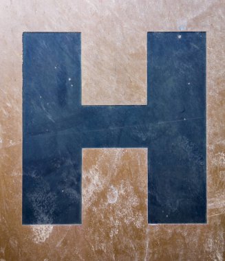 Sıkıntılı Durum Tipografisi ile Yazılan Sözcükler H Harfi Bulundu