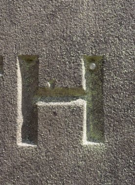 Sıkıntılı Durum Tipografisi ile Yazılan Sözcükler H Harfi Bulundu