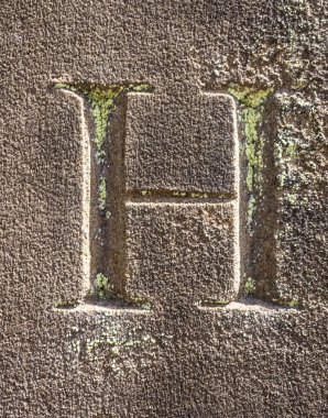 Sıkıntılı Durum Tipografisi ile Yazılan Sözcükler H Harfi Bulundu