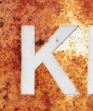 Sıkıntılı Durum Tipografisi ile Yazılan Sözcükler K Harfi Bulundu