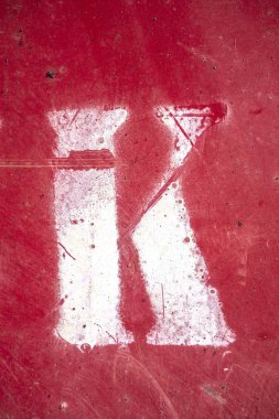 Sıkıntılı Durum Tipografisi ile Yazılan Sözcükler K Harfi Bulundu