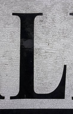 Sıkıntılı Durum Tipografisi ile Yazılan Sözcükler Bulundu L Harfi