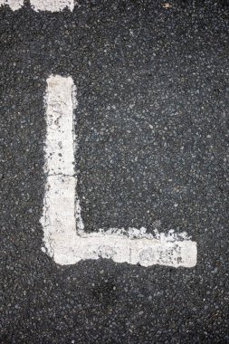 Sıkıntılı Durum Tipografisi ile Yazılan Sözcükler Bulundu L Harfi