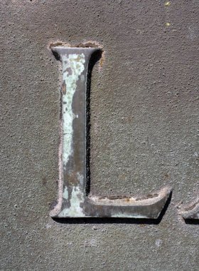 Sıkıntılı Durum Tipografisi ile Yazılan Sözcükler Bulundu L Harfi