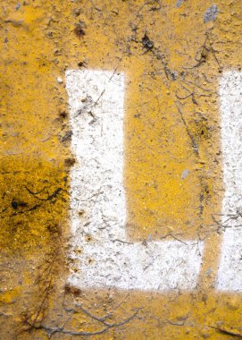 Sıkıntılı Durum Tipografisi ile Yazılan Sözcükler Bulundu L Harfi