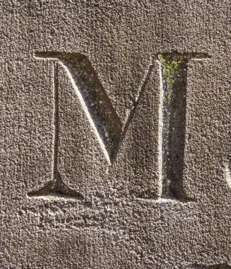 Sıkıntılı Durum Tipografisi ile Yazılan Sözcükler M Harfi Bulundu