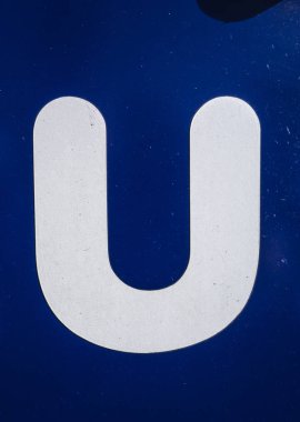 Sıkıntılı Durum Tipografisi ile Yazılan Sözcükler U Harfi Bulundu