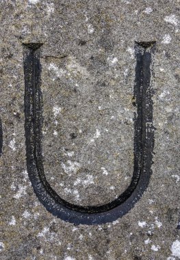 Sıkıntılı Durum Tipografisi ile Yazılan Sözcükler U Harfi Bulundu