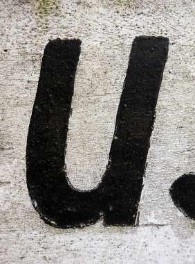 Sıkıntılı Durum Tipografisi ile Yazılan Sözcükler U Harfi Bulundu