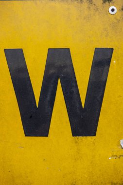 Sıkıntılı Durum Tipografisi ile Yazılan Sözcükler W Harfi Bulundu