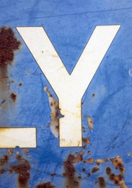 Sıkıntılı Durum Tipografisi ile Yazılan Kelimeler Y Harfi Bulundu