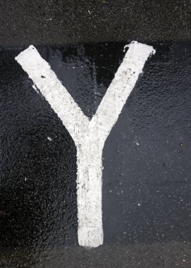 Sıkıntılı Durum Tipografisi ile Yazılan Kelimeler Y Harfi Bulundu