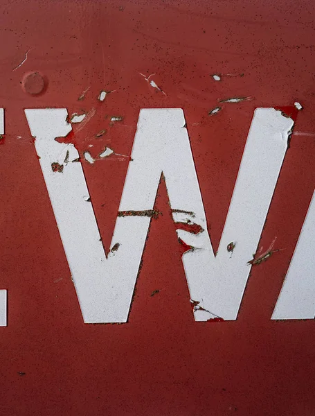 Sıkıntılı Durum Tipografisi ile Yazılan Sözcükler W Harfi Bulundu